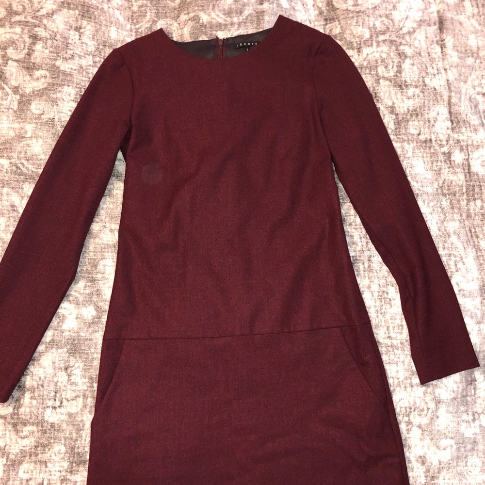 Theory burgundy red long sleeved dress